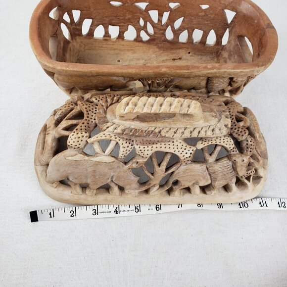Folk Art Carved Wood Bread Basket Decor Box Wildlife Elephant Rhino Lion Safari - Picture 11 of 12